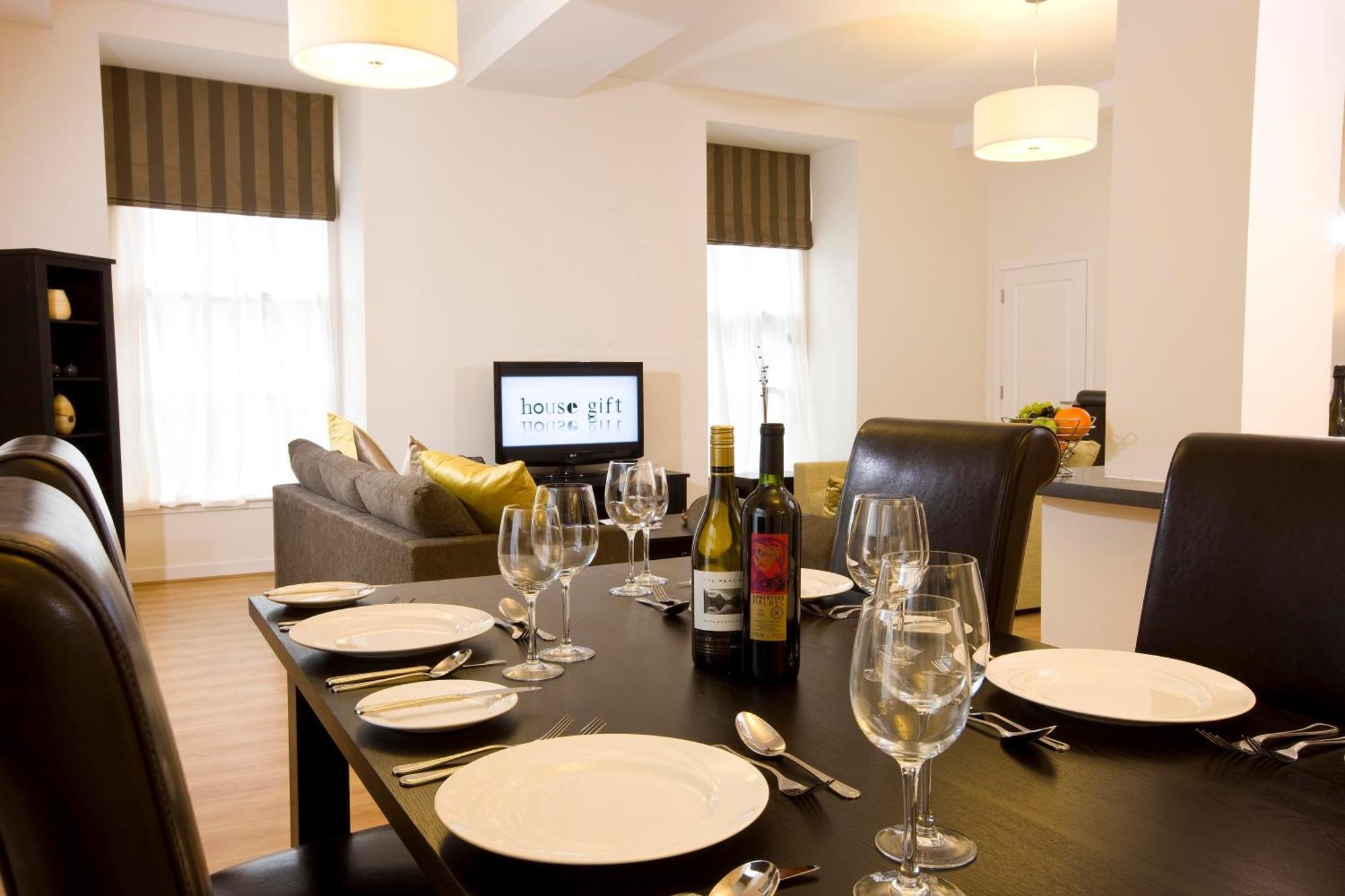 Inverness City Suites Kültér fotó